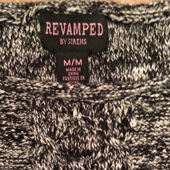 Sirens Revamped lace trim sweater - Picture 3 of 6